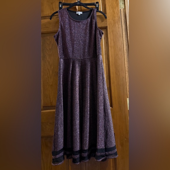 Olivia Matthews Dresses & Skirts - Olivia Matthew’s medium rose gold glitter party/night out dress
